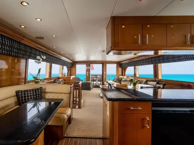 Hatteras Sport Deck Motor Yacht