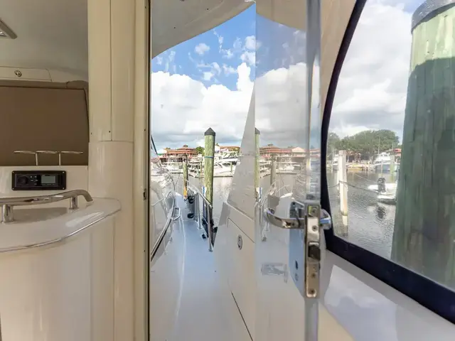 Sea Ray 480 Motor Yacht