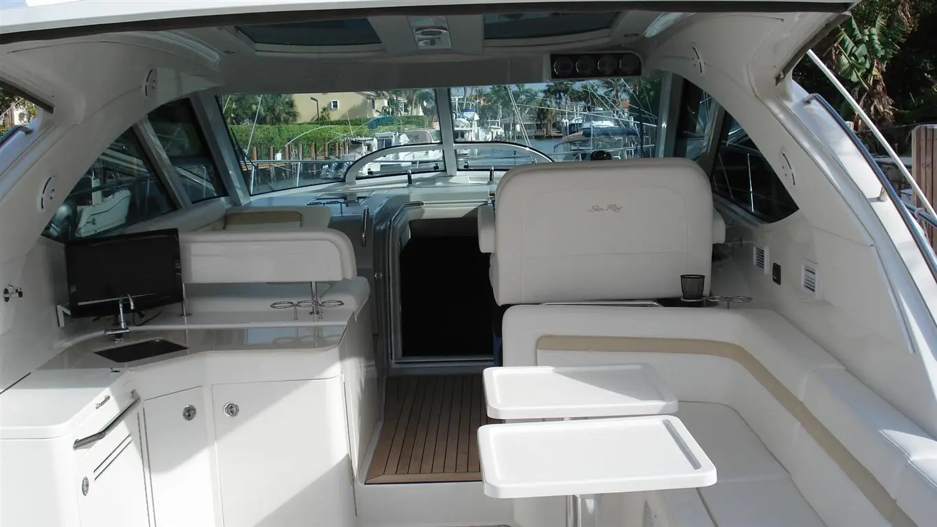 2010 Sea Ray 470 sundancer