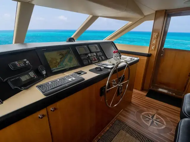 Hatteras Sport Deck Motor Yacht