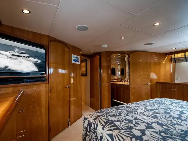 Hatteras Sport Deck Motor Yacht