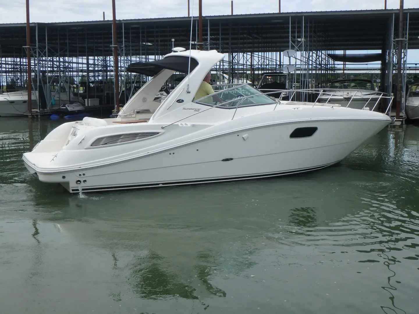 2011 Sea Ray sundancer 350