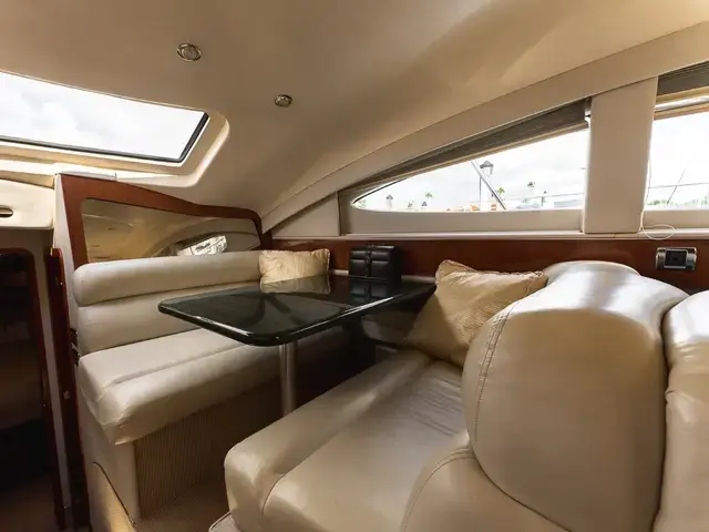 Sea Ray 480 Motor Yacht