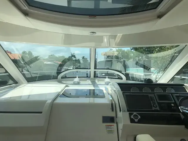 Sea Ray 450 Sundancer