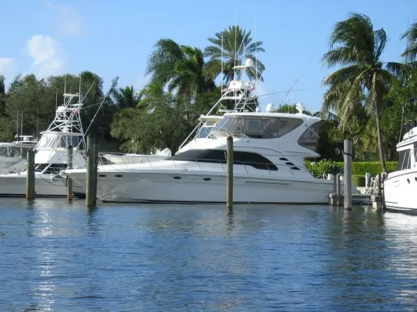 1999 Sea Ray 560 sedan bridge