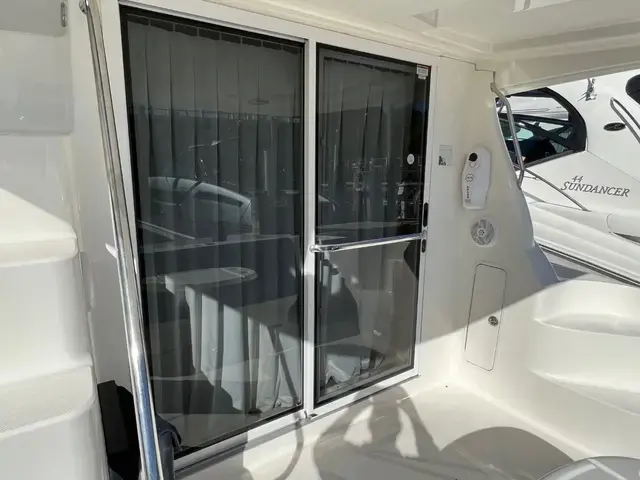 Sea Ray 44 Sedan Bridge