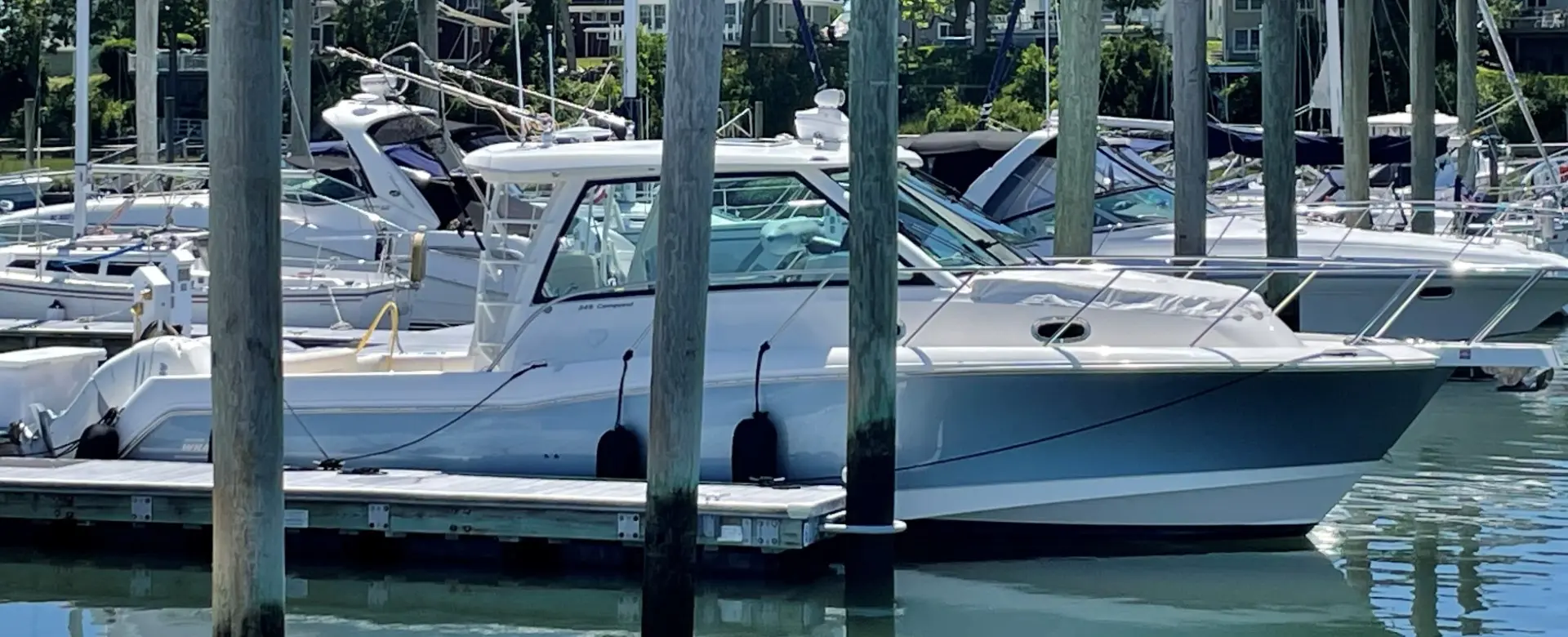 2018 Boston Whaler 345 conquest