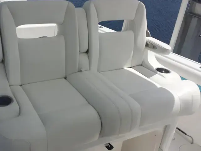 Intrepid 327 Center Console