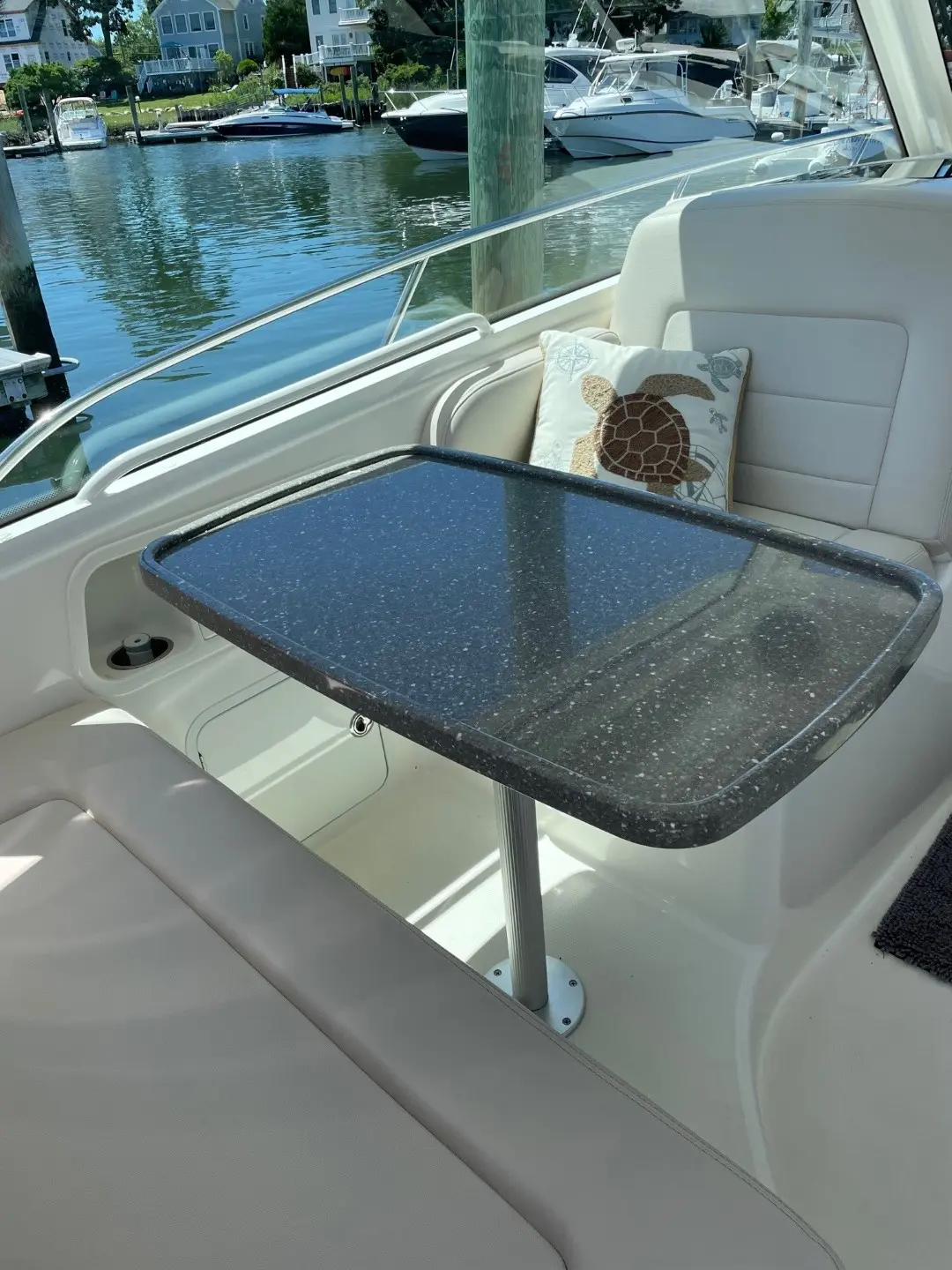 2018 Boston Whaler 345 conquest