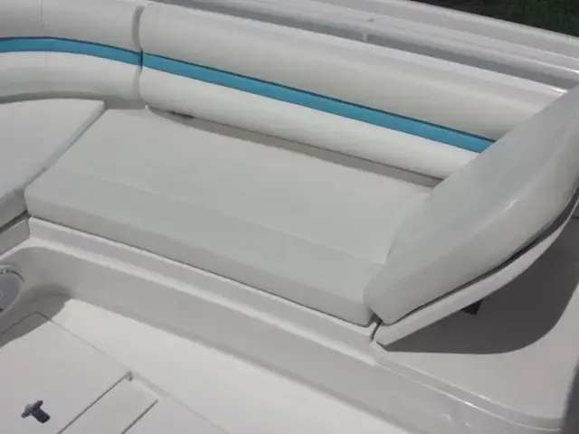 Intrepid 327 Center Console