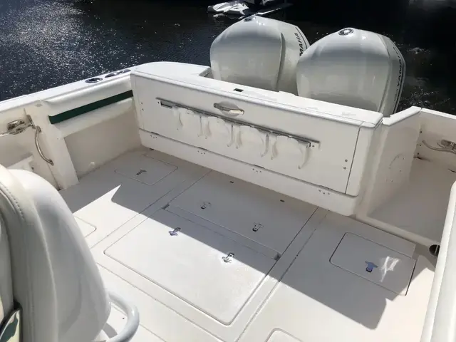 Intrepid Boats 327 Center Console