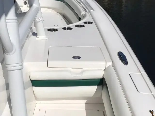 Intrepid Boats 327 Center Console