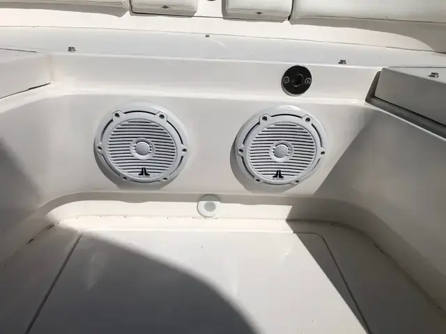 Intrepid Boats 327 Center Console