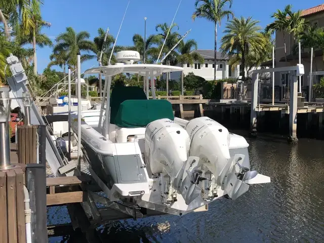 Intrepid Boats 327 Center Console