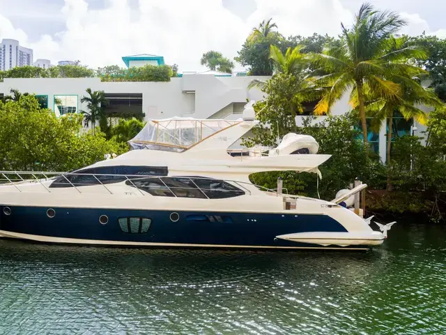 Azimut 62E