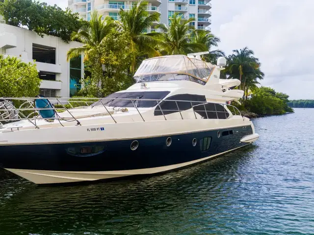 Azimut 62e