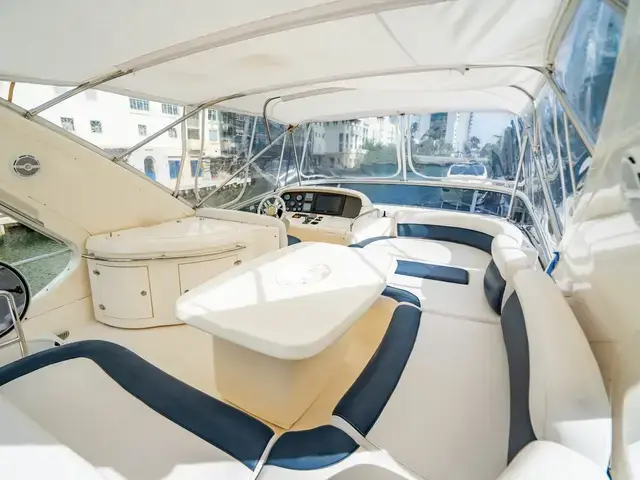 Azimut 62e