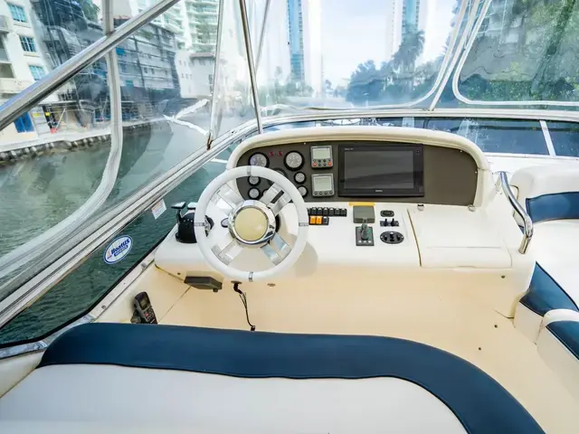 Azimut 62e