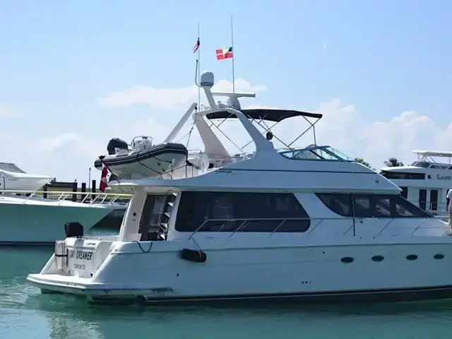 Carver 530 Voyager