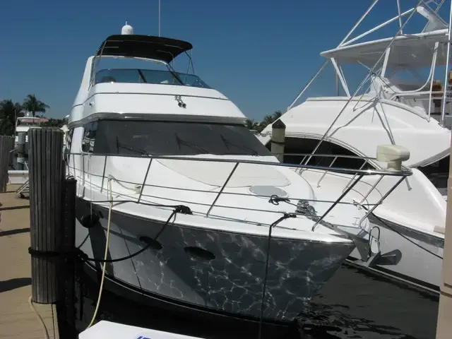 Carver 530 Voyager