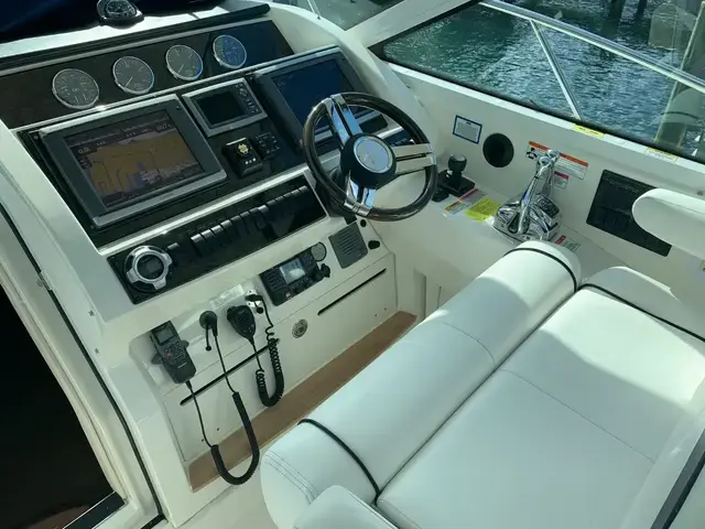 Sea Ray 450 Sundancer