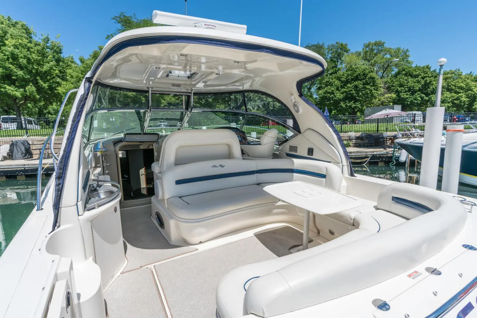 2005 Sea Ray 420 sundancer