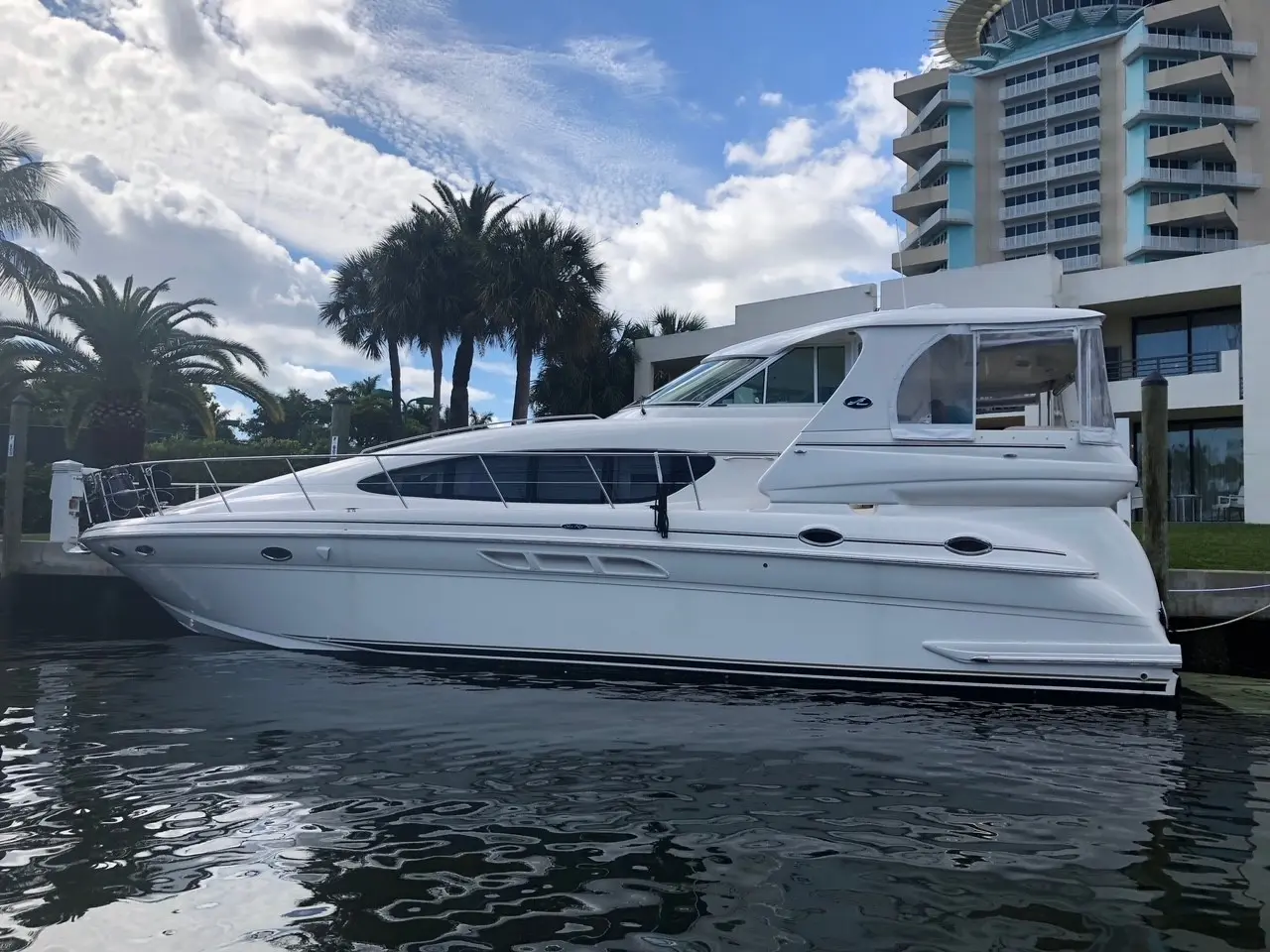 2003 Sea Ray 480 motoryacht