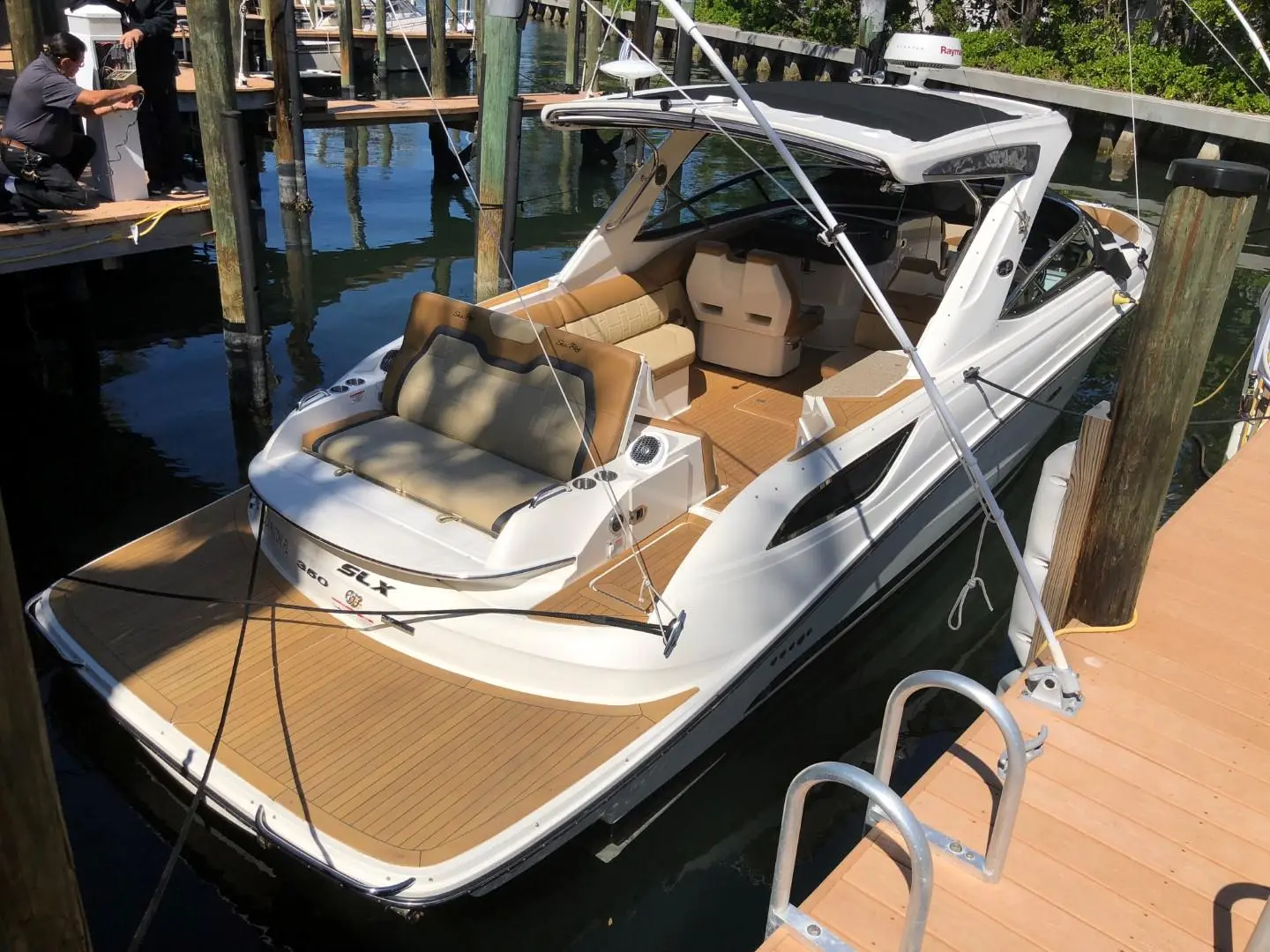 2015 Sea Ray 350 slx