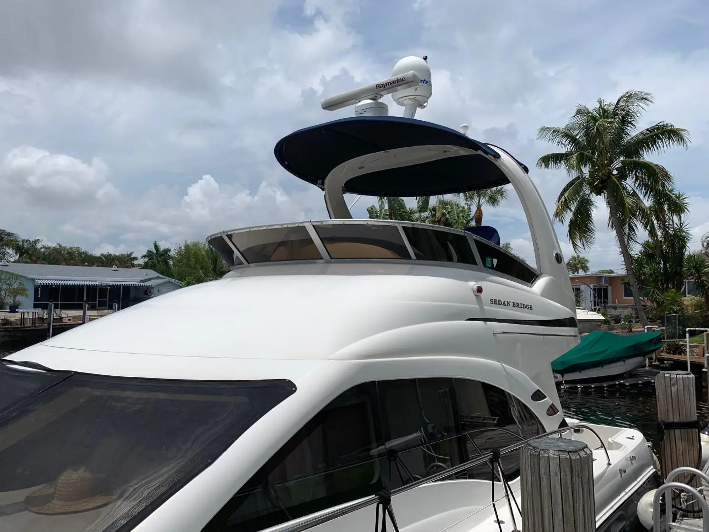 2005 Sea Ray 420 sedan bridge