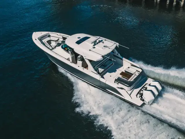 Tiara Yachts 43 Ls