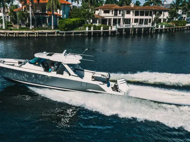 Tiara Yachts 43 Ls