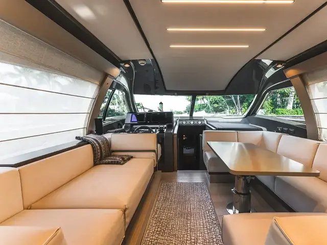 Ferretti Yachts 550