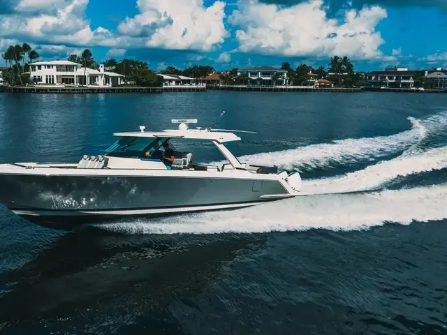 Tiara Yachts 43 Ls