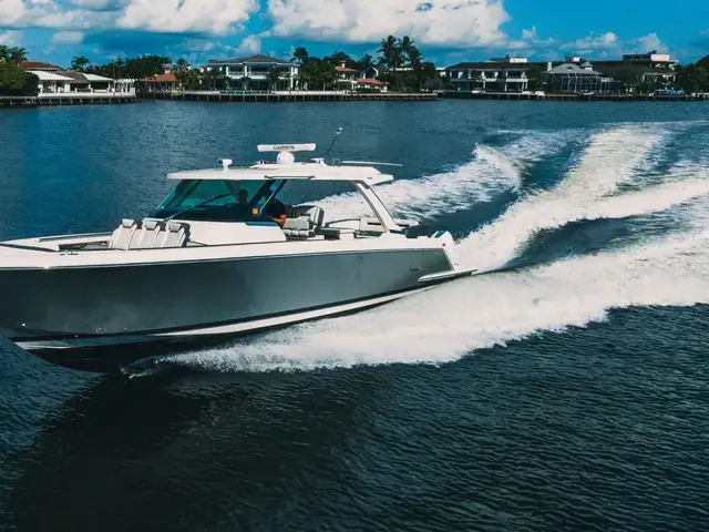 Tiara Yachts 43 Ls