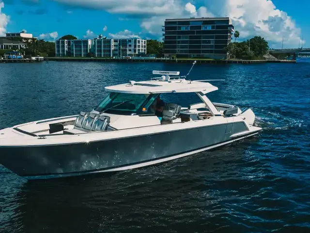 Tiara Yachts 43 Ls