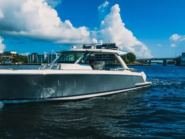 Tiara Yachts 43 Ls