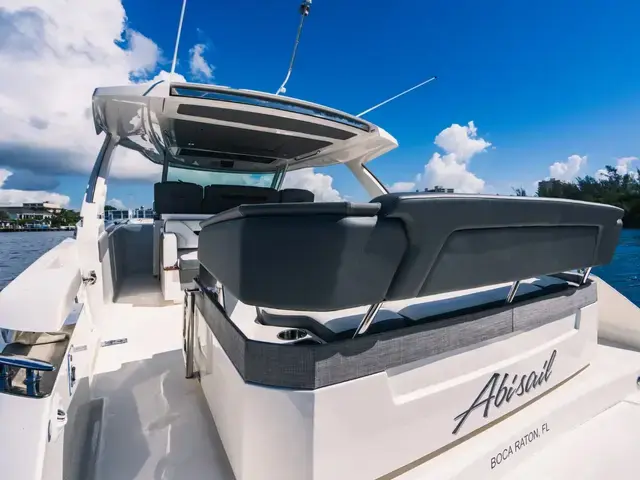 Tiara Yachts 43 Ls