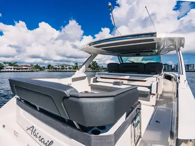 Tiara Yachts 43 Ls