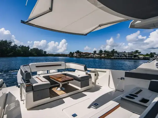 Tiara Yachts 43 Ls