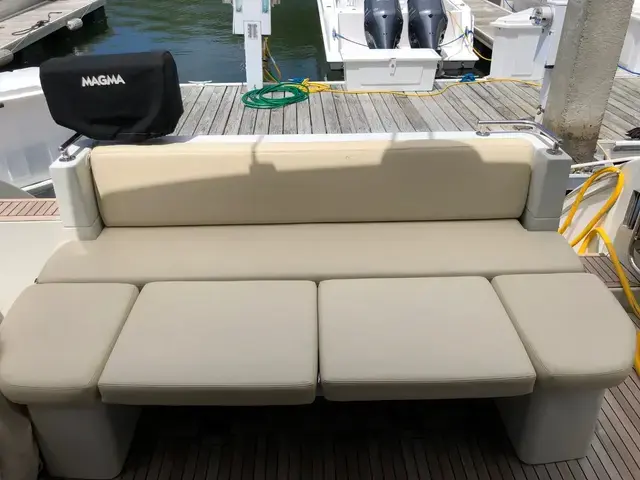 Azimut 40S