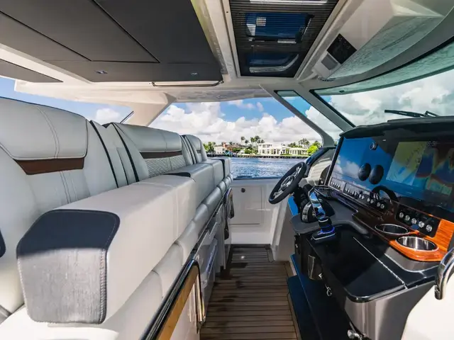 Tiara Yachts 43 Ls