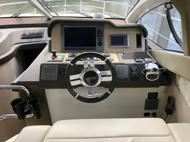 Azimut 40S