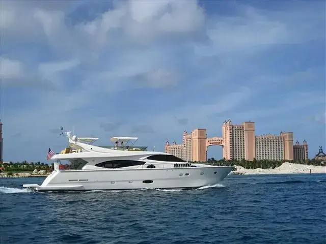 Ferretti Yachts 760