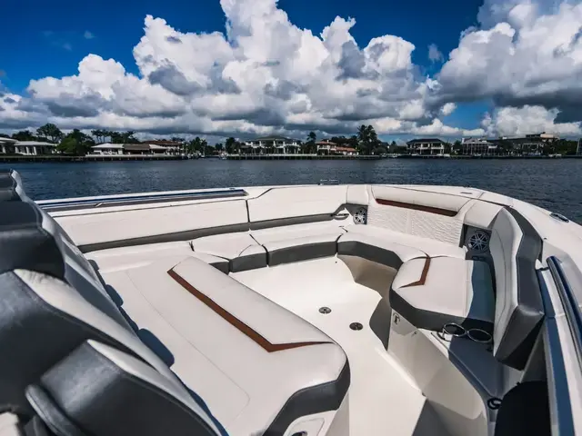 Tiara Yachts 43 Ls