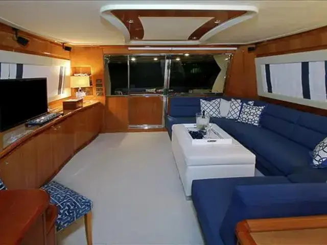 Ferretti Yachts 760