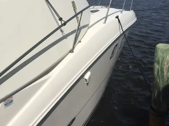 Sea Ray 330 Sundancer