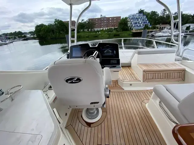 Sea Ray L550 Fly