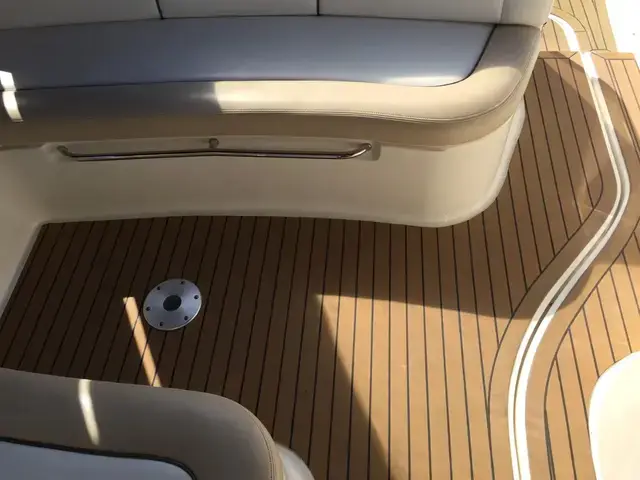 Sea Ray 330 Sundancer