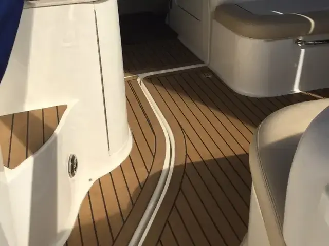 Sea Ray 330 Sundancer