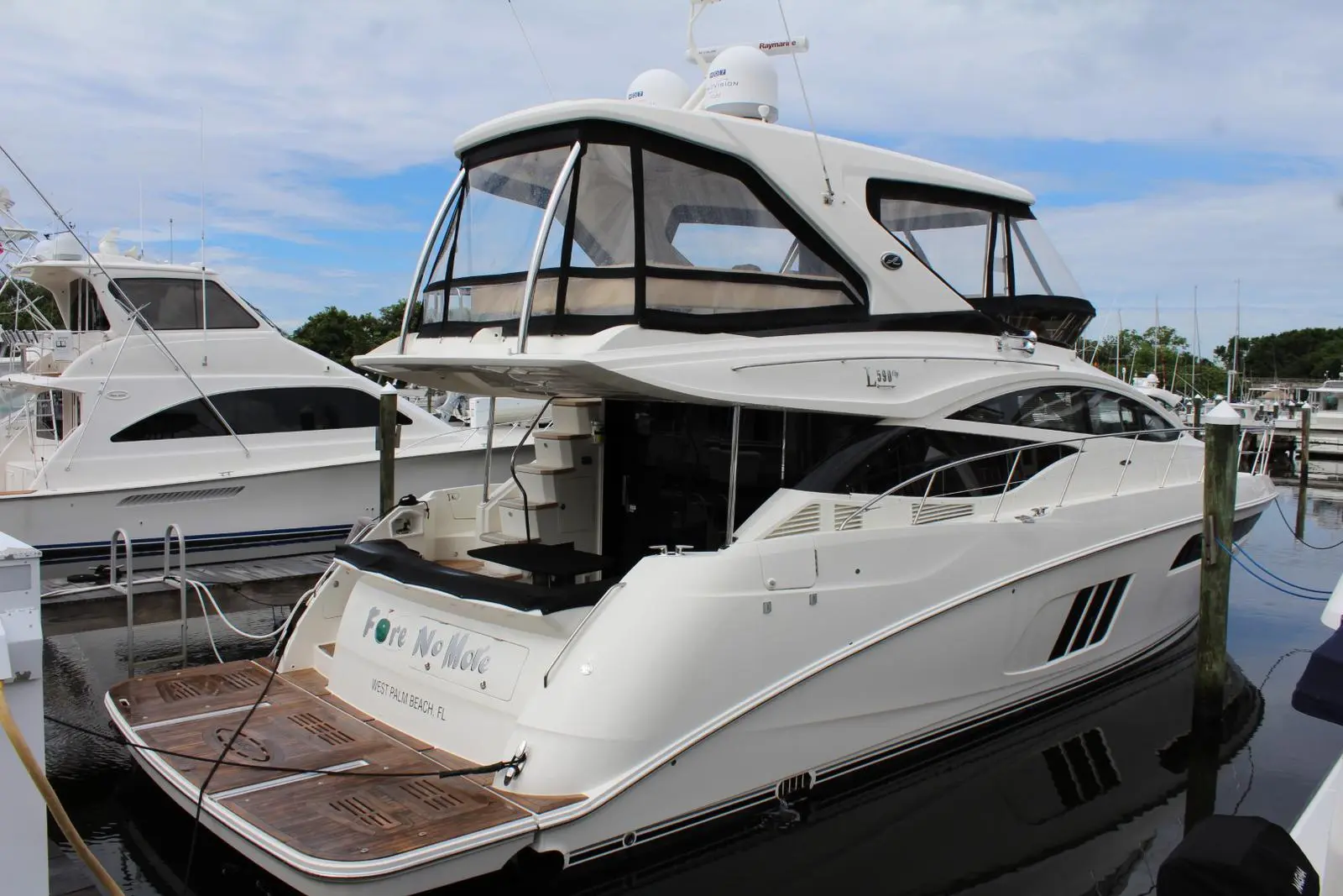 2016 Sea Ray l590 fly